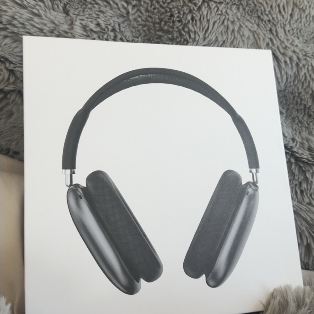 Apple Black Wireless Headphones